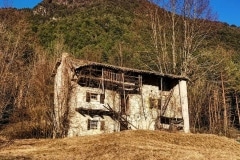 5 – Mancuso Nunzia: Tipica casa Resiana